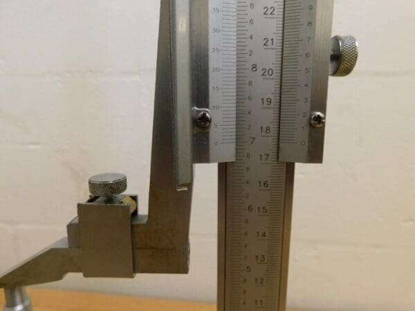 Pro-Grade Vernier Height Gage 0.001" Graduation 0 to 12" Measurement 06431225