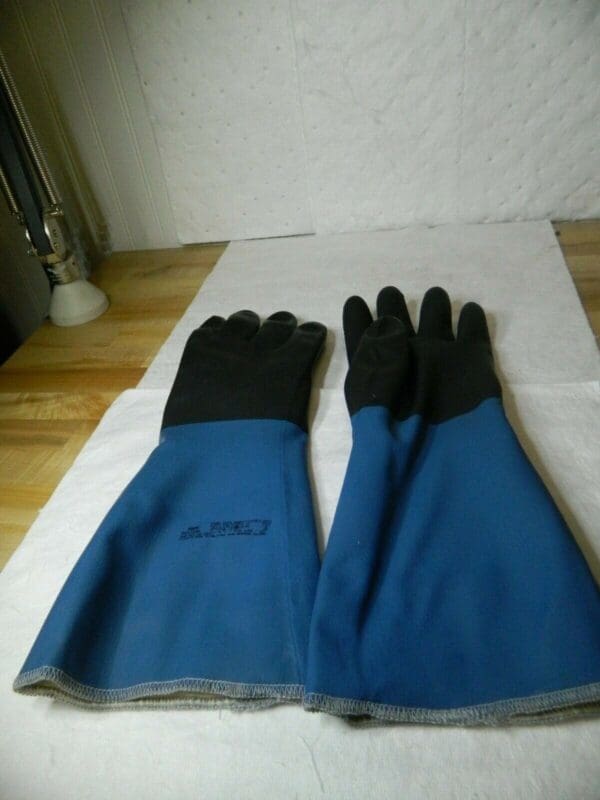 Mapa NL-517 Temp-Tec Gloves Insulated Neoprene Size 8 Qty 6 Pairs 332438