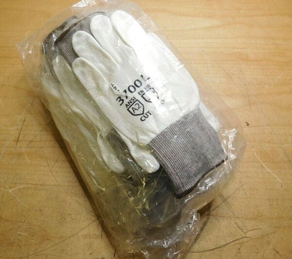 12 PAIRS Cordova Cut & Puncture Resistant Gloves White Size Large 3700L