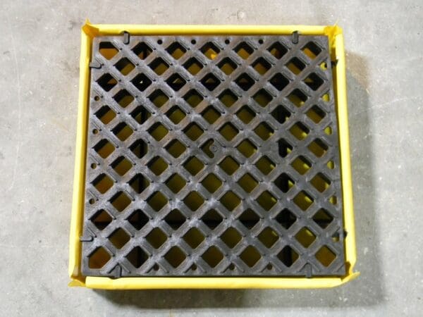 UltraTech Low Profile Spill Deck w/ Flexible Bladder System 66 Gal Sump Capacity