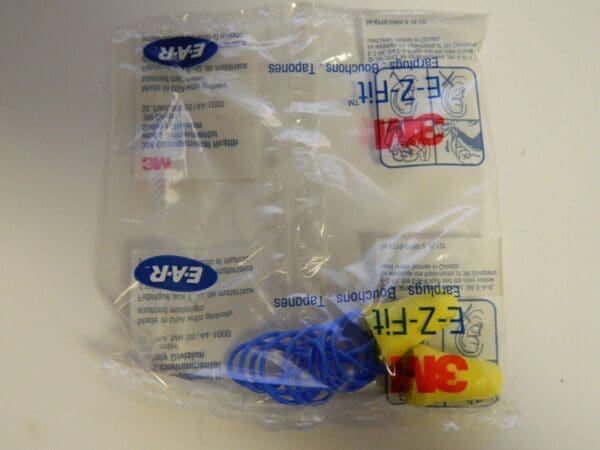 3M Disposable corded 28 dB Taper Flare Earplugs QTY 200 Individual packs