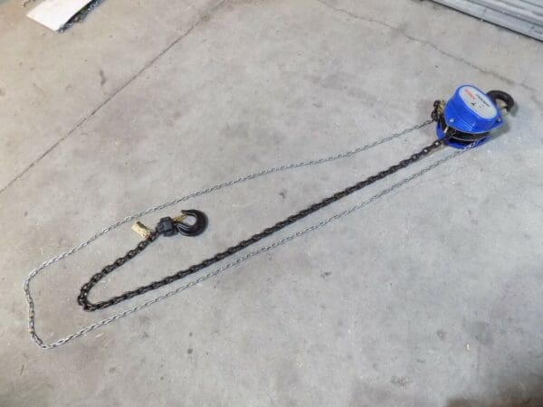 Heavy Duty Hand Chain Hoist 3 Ton Capacity 8 Ft. Lift Max.