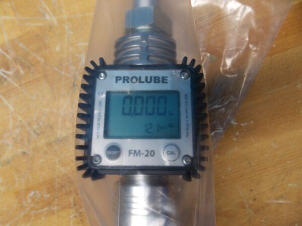 Pro-Lube Manual Fuel Nozzle with Digital Fuel Meter 42829978