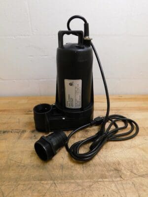 Pro-Grade Full-On Submersible Pump 1/2 hp 5 Amp Rating 120 Volt 133.1720000330