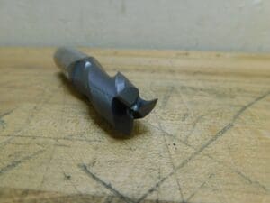 Niagara Cutter 3 Flute Carbide Square End Mill 11/16" Dia 1-3/8" LOC N86029