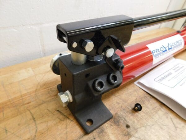 Pro-Grade Steel Manual Hydraulic Pump 1 Stage 1.594" Piston Dia PS-MH-HPC1-019