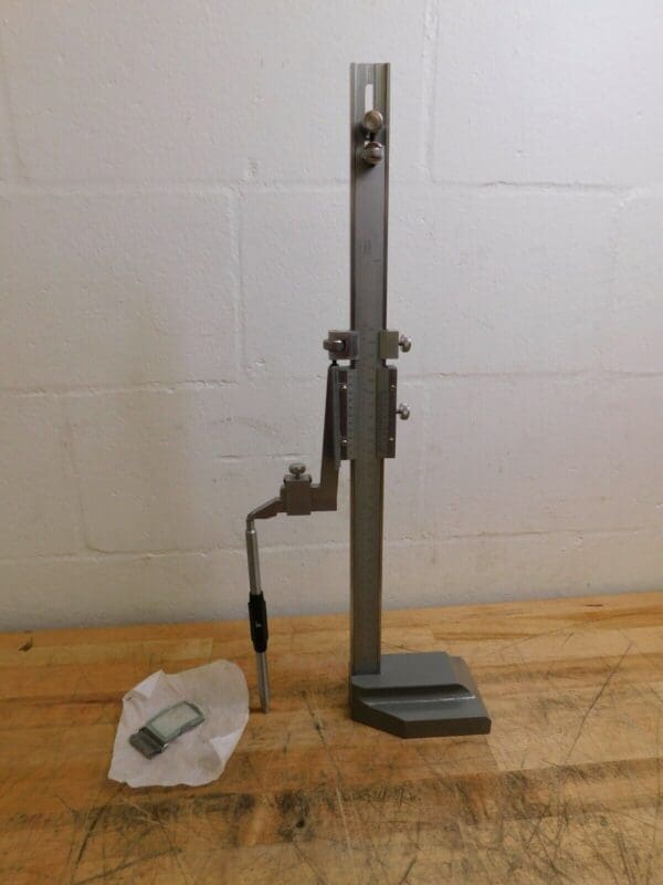 Vernier Height Gage 0 to 12" Measurement 0.001" Graduation 622-8512