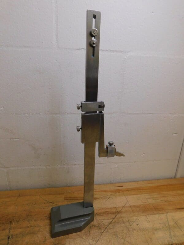 Vernier Height Gage 0 to 12" Measurement 0.001" Graduation 622-8512