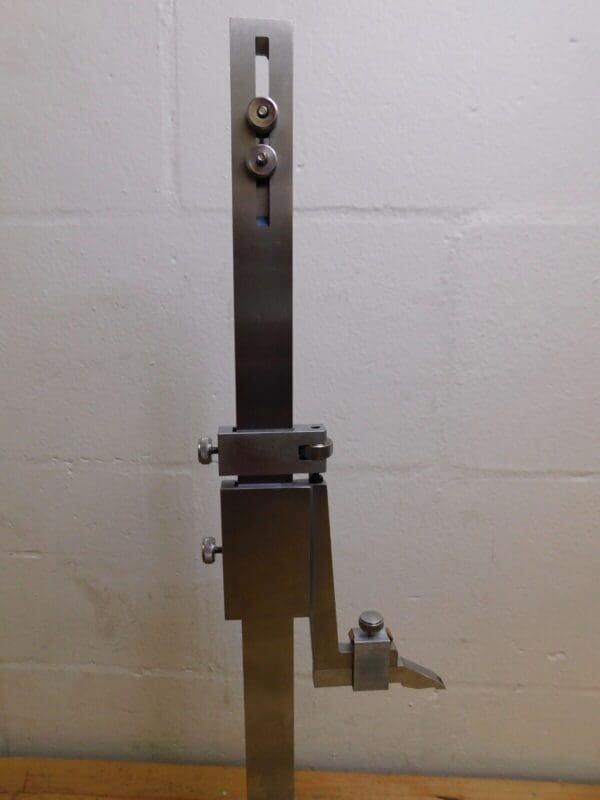 Vernier Height Gage 0 to 12" Measurement 0.001" Graduation 622-8512