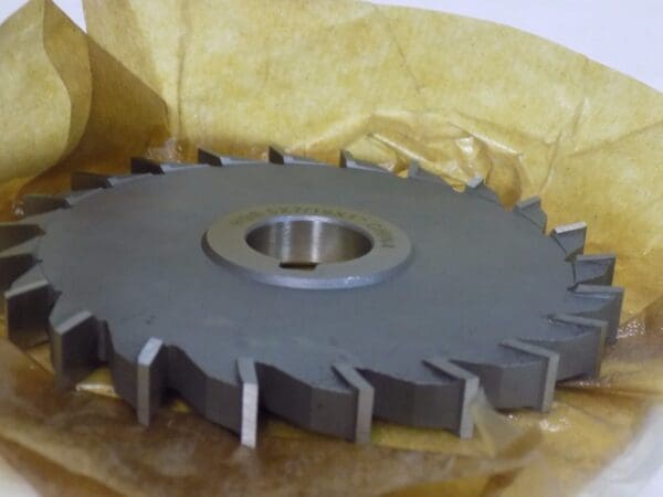 Precision Side Milling Cutter 5" Dia x 7/16" W x 1" Hole 22T 301-5286