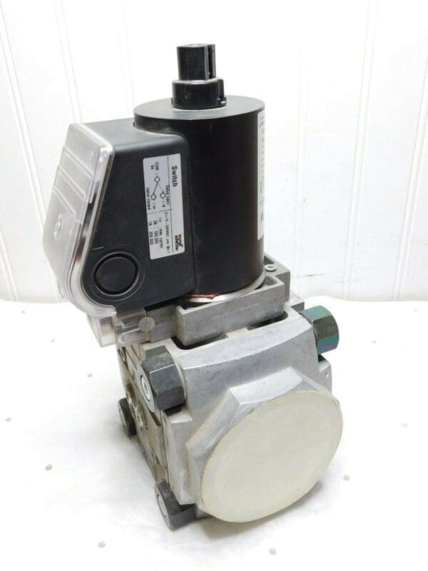 Kromschroder Gas Solenoid Valve 24VDC VAS3T65N/NKSR 88013042