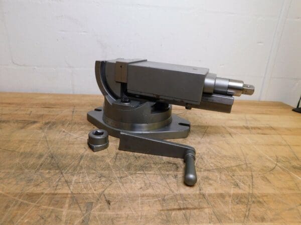 Gibraltar 4" Opening Swivel Precision Machine Vise 110027 REPAIR