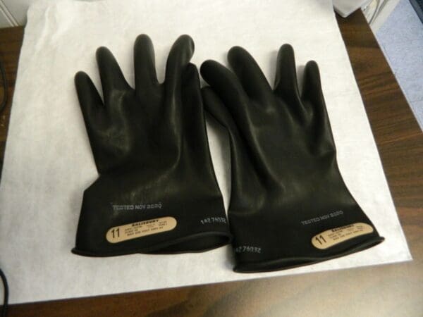 Salisbury Rubber Lineman's Glove Class 00 Size 2XL (11) 11" Long E0011B/11