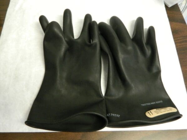 Salisbury Rubber Lineman's Glove Class 00 Size 2XL (11) 11" Long E0011B/11