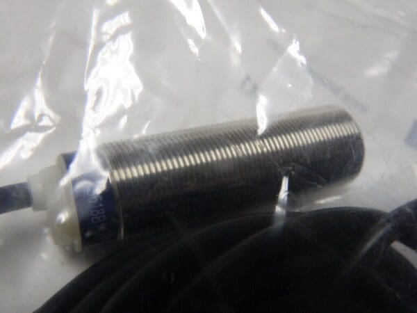 TELEMECANIQUE NPN, PNP, 8mm Detection, Cylinder, Inductive Proximity Sensor