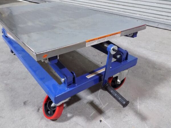 Vestil Mechanical Scissor Lift Cart 660 lb. Capacity 37" x 23" Platform DAMAGED