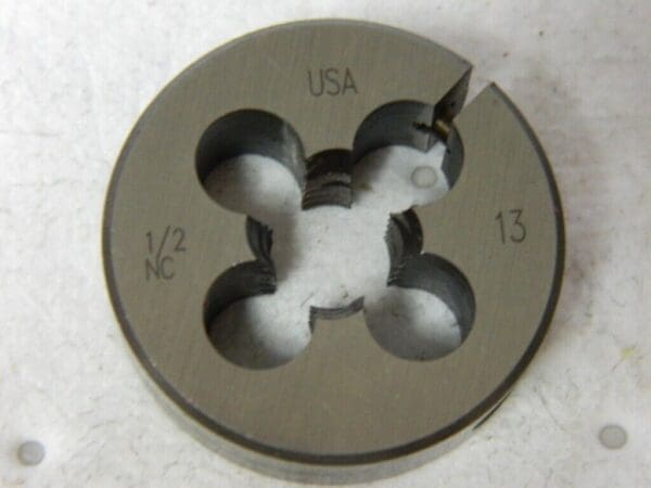 Titan CARBON STEEL - ADJUSTABLE ROUND SPLIT DIE Tapping