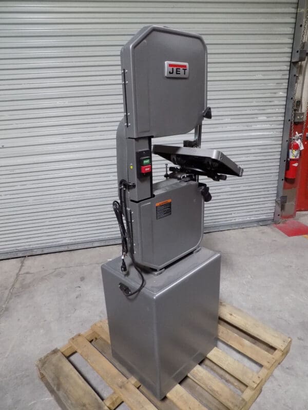 Jet 14 Metal / Wood Vertical Bandsaw 1 HP 115/230v 1 Ph. J-8201K Damaged