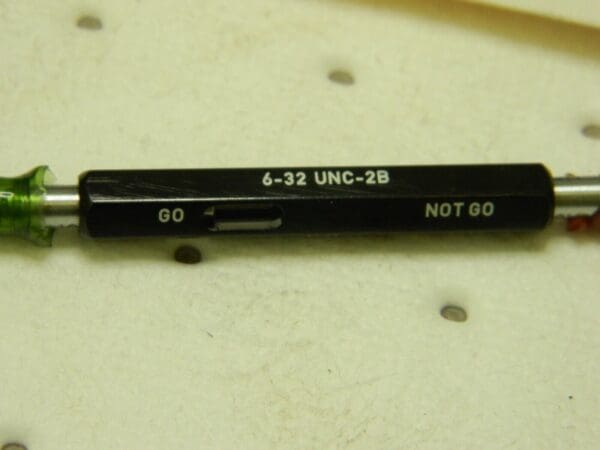 Gage Assembly Thread Plug Gage 6-32 UNC 2B Go/NOGO 22JS1439-B14