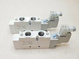 SMC 5 Port Rubber Seal Solenoid Valves QTY 2 SY9120-5DZE-03