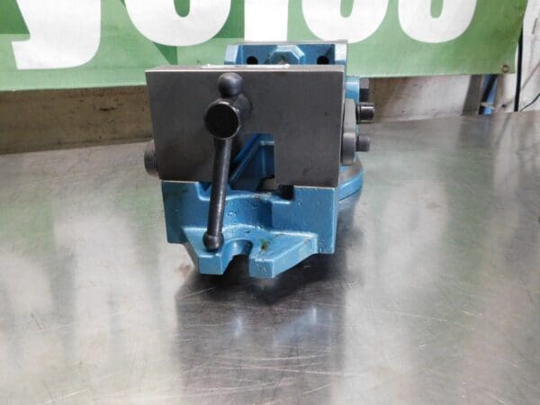 Gibraltar 6″ Manual Angle Swivel Machine Vise 428-72022 DAMAGE