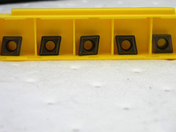 KENNAMETAL Carbide Turning Inserts CPMT32.52LF KCP25B QTY 5 5413186