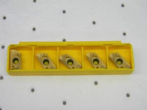 KENNAMETAL Carbide Milling Inserts EC1408EGD KC725M QTY 5 2983331