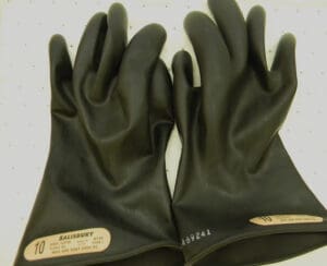 HONEYWELL Class 00, Size XL (10), 11″ Long, Rubber Lineman's Glove E0011B/10