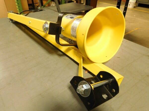 FOSTORIA Yellow Dock Light 60" Arm Length 120V W/O BULB DKL-60VA-A