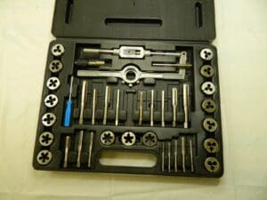 1/8-27 to M12x1.75 Tap 1/8-27 to 1/8-27 Die NPT, Tap and Die Set 314-9543