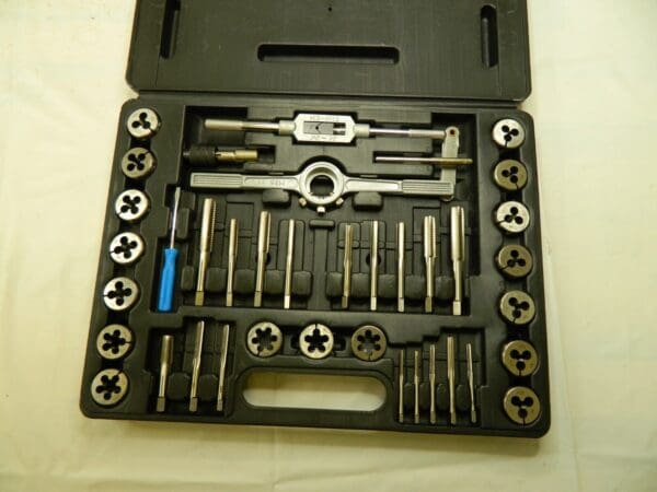 1/8-27 to M12x1.75 Tap 1/8-27 to 1/8-27 Die NPT, Tap and Die Set 314-9543