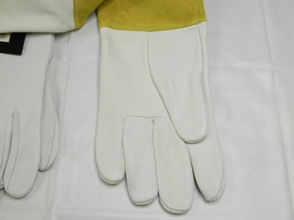 Anchor Capeskin Welding Gloves, Large, White/Tan, 4" Gauntlet Qty 2 902-120TIG-L