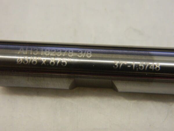 Walter Corner Radius End Mill 3/8" Dia 7/8 LOC 0.015 Radius 4 Fl Carbide 5543067