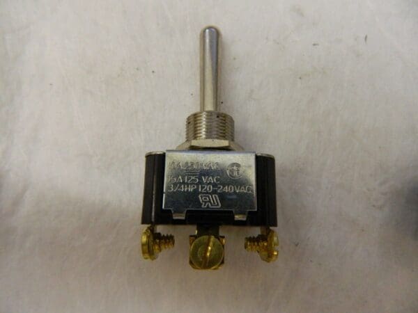 Carling Toggle Switch qty 4 ,SPDT, 10A @ 250V, Screw 6FC54-73