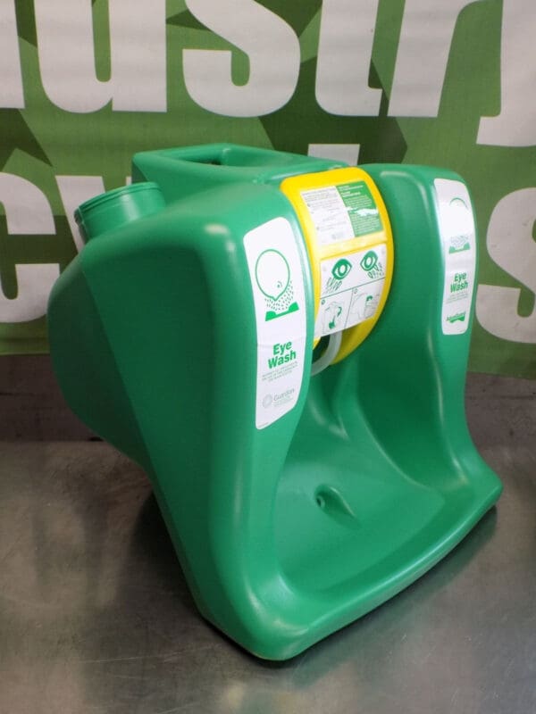 Pro-Safe Portable Gravity Flow Eyewash Station 16 Gallon 0.4 Gal/min. PSG1540