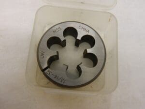 interstate Round Die: 13/16-32, 2″ OD, High Speed Steel 315-1316