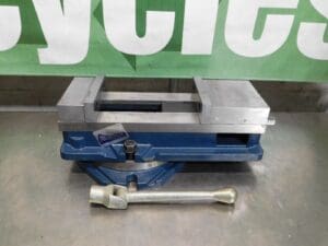 Gibraltar Precision Manual Horizontal Swivel Machine Vise 8-1/4" Opening 6" Jaws