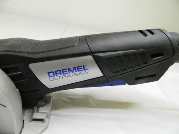 Dremel Ultra-Saw 7.5 AMP Corded Brushless Compact Circular Saw US40-04 TOOL ONLY