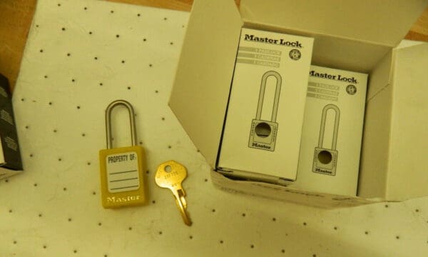 MASTER LOCK qty 6 Lockout PadlockKeyed Alike & Keyed Different S31KAYLW