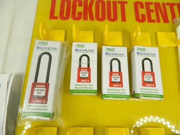 SkillCraft Equipped Lockout Device & Tag Station 8 Padlocks Max 42323261