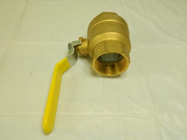 CONTROL DEVICES 2-Way Manual Ball Valve: 1-1/2″ Pipe, Full Port BVP15P15-0AA