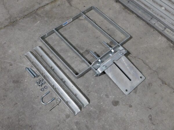 Fabenco Galvanized Carbon Steel Self Closing Rail Safety Gate XL71-21