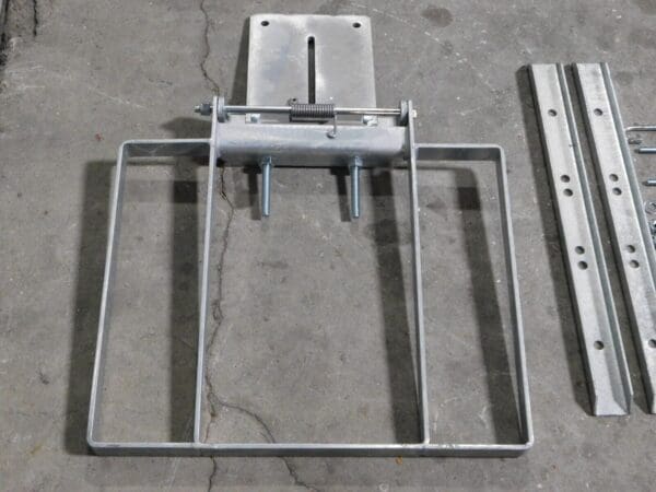 Fabenco Galvanized Carbon Steel Self Closing Rail Safety Gate XL71-21