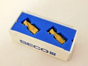 Seco Carbide Milling Tip Inserts MP12-12014R31Z3-E04 Grade F40M Qty 2 51741