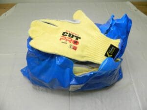 MCR SAFETY Cut Resistant Gloves, A3 Cut Level, Uncoated, Sz M Qty 12 Pairs 9686M