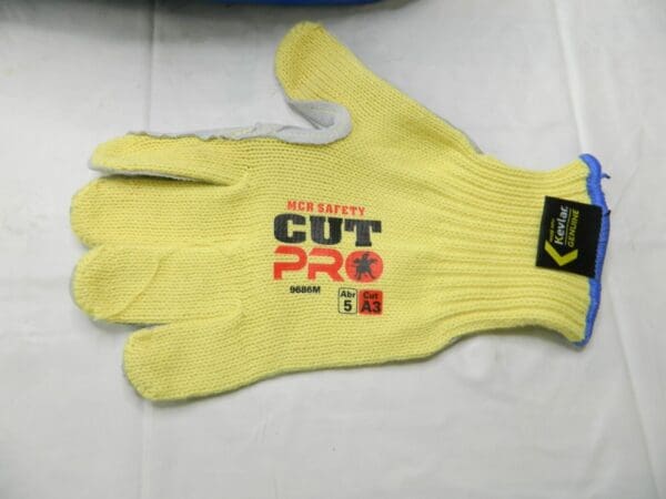 MCR SAFETY Cut Resistant Gloves, A3 Cut Level, Uncoated, Sz M Qty 12 Pairs 9686M