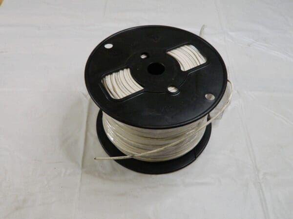 SOUTHWIRE Machine Tool Wire: 16 AWG White, 500' Long 411020501