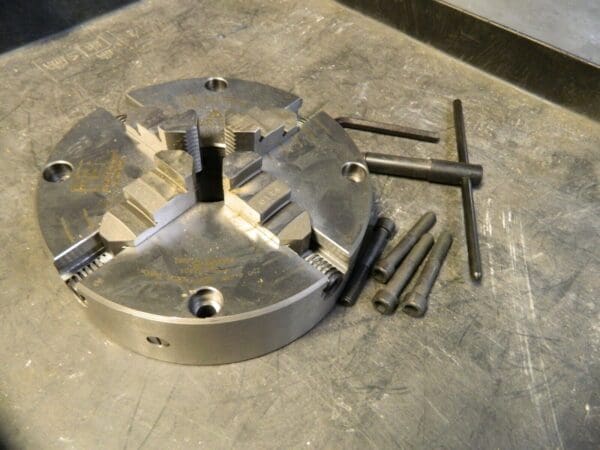 Pratt Manual Lathe Chuck: 4 Jaws, 9.84″ Dia, Independent 1014400