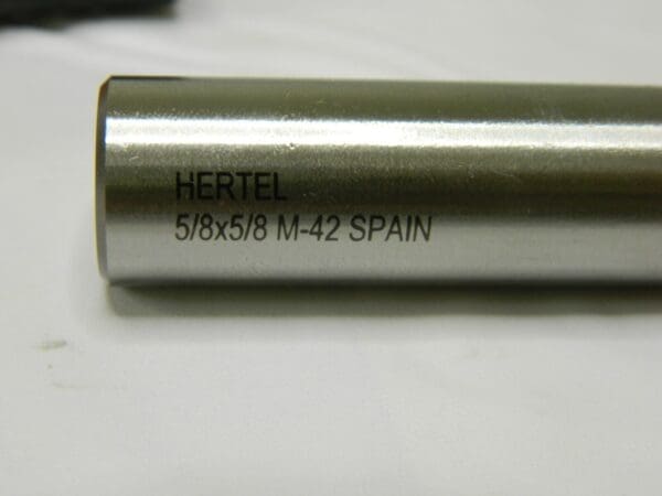 HERTEL Square End Mill: 5/8″ Dia, 4 FL, 1-5/8″ LOC, Cobalt, 30 ° Helix 06821680