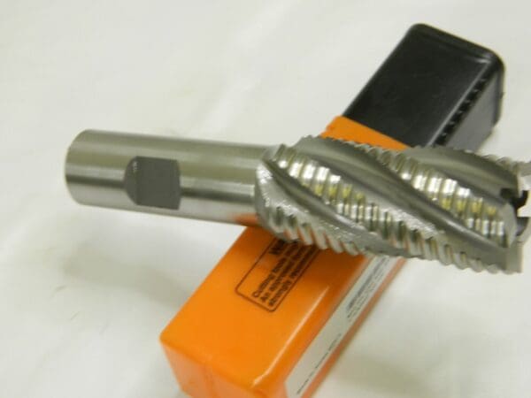 HERTEL Square End Mill: 1″ Dia, 5 FL, 2″ LOC, Cobalt, 30 ° Helix 06821714